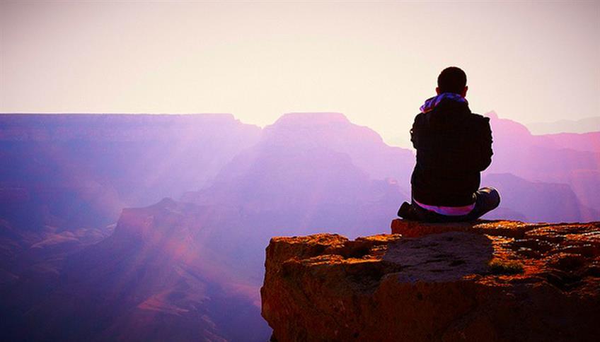 Mindfulness ti invita a vivere l'esperienza del presente... Mindfulness ti invita a vivere l'esperienza del presente...